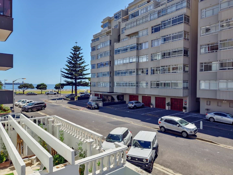 3 Bedroom Property for Sale in Sea Point Western Cape